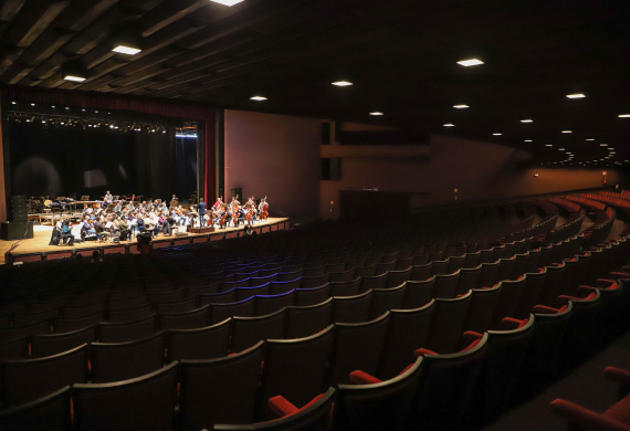 Conheça a história e os bastidores do Teatro Guaíra, que completa 140 anos em 2024