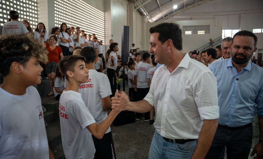 ESCOLA DE MEDIANEIRA