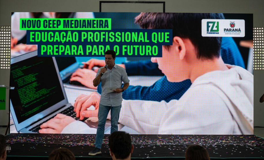 ESCOLA DE MEDIANEIRA