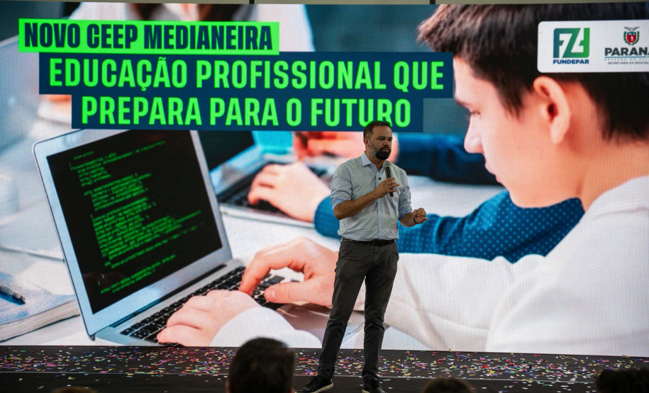 ESCOLA DE MEDIANEIRA