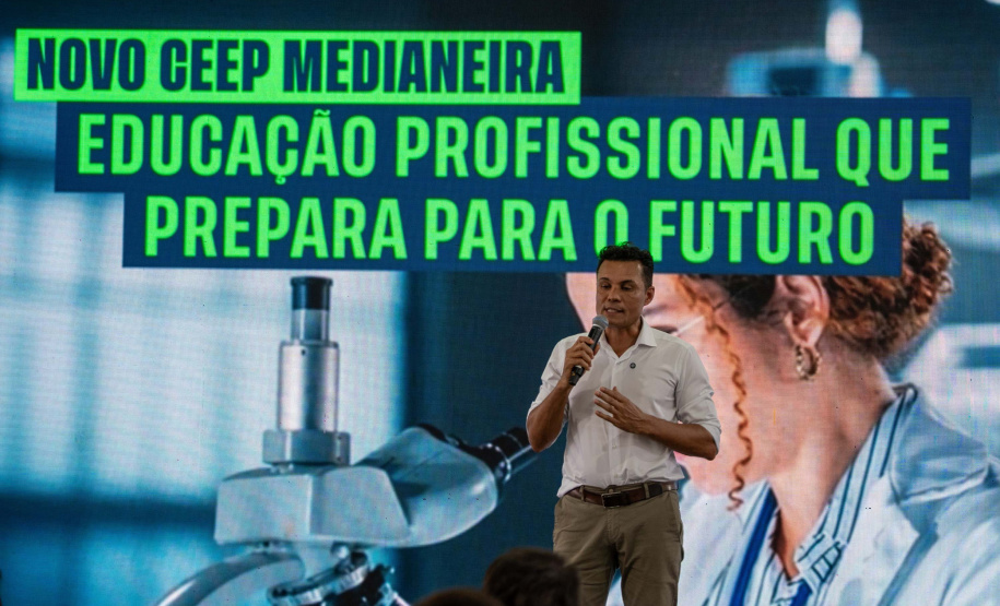 ESCOLA DE MEDIANEIRA