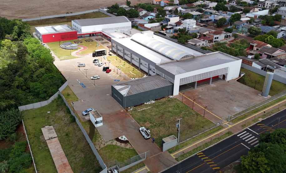 ESCOLA DE MEDIANEIRA