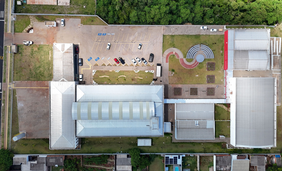 ESCOLA DE MEDIANEIRA